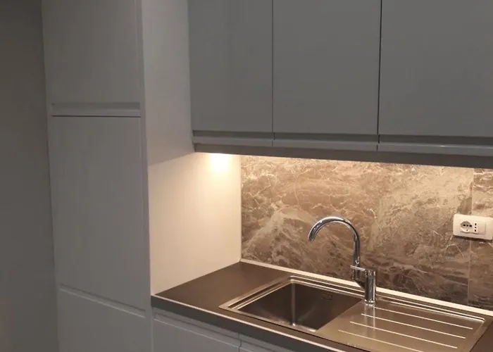 Elior Bazaar 地拉那